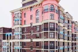 Обложка новости "В Красногорском районе Подмосковья введен в эксплуатацию новый жилой дом в классическом стиле на 217 квартир"